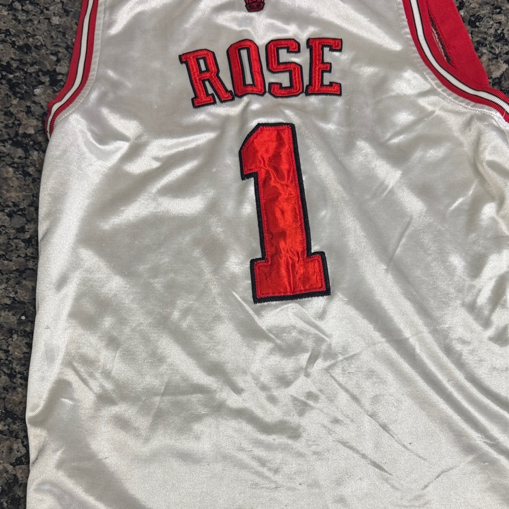 Adidas NBA Bulls Jersey Derrick Rose 1 - Red and White Jersey - Picture 8 of 10